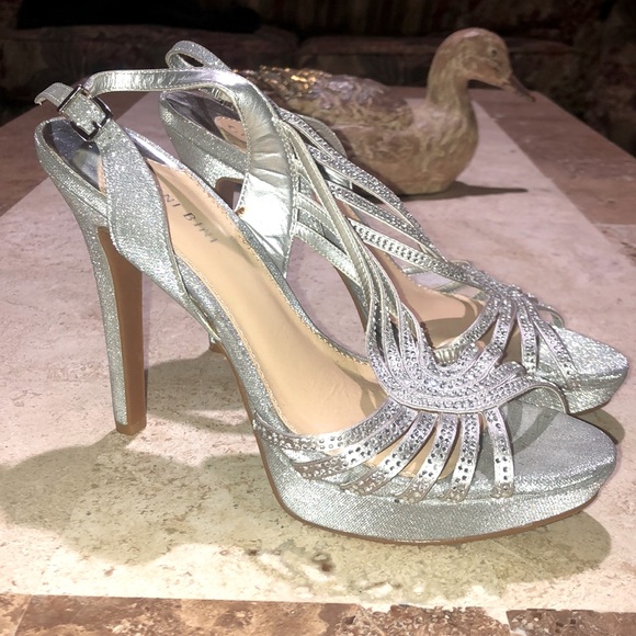 Jeweled heels - Picture 2 of 2